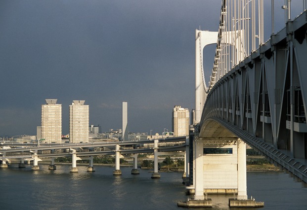Tokio: il ponte Rainbow Bridge